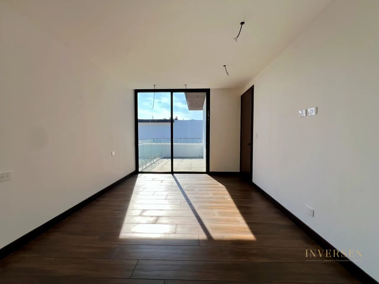 Casa para estrenar en venta en zona 10 - Molie — Casa en Venta en Zona 10, Guatemala, Ciudad — foto 13 de 15