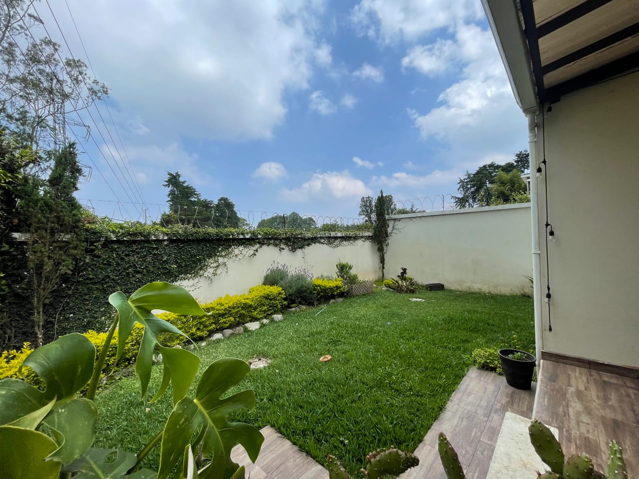 🏡 Casa Exclusiva en San Antonio CES Km.16 | 400m² y Dormitorio en 1er Nivel — Casa en Venta en San Antonio, Carretera a El Salvador, Guatemala, Ciudad — foto 5 de 10