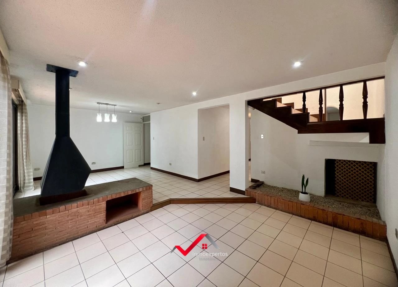 CASA EN VENTA EN FRAIJANES KM 27 — Casa en Venta en Carretera a El Salvador, Guatemala, Ciudad — foto 1 de 14