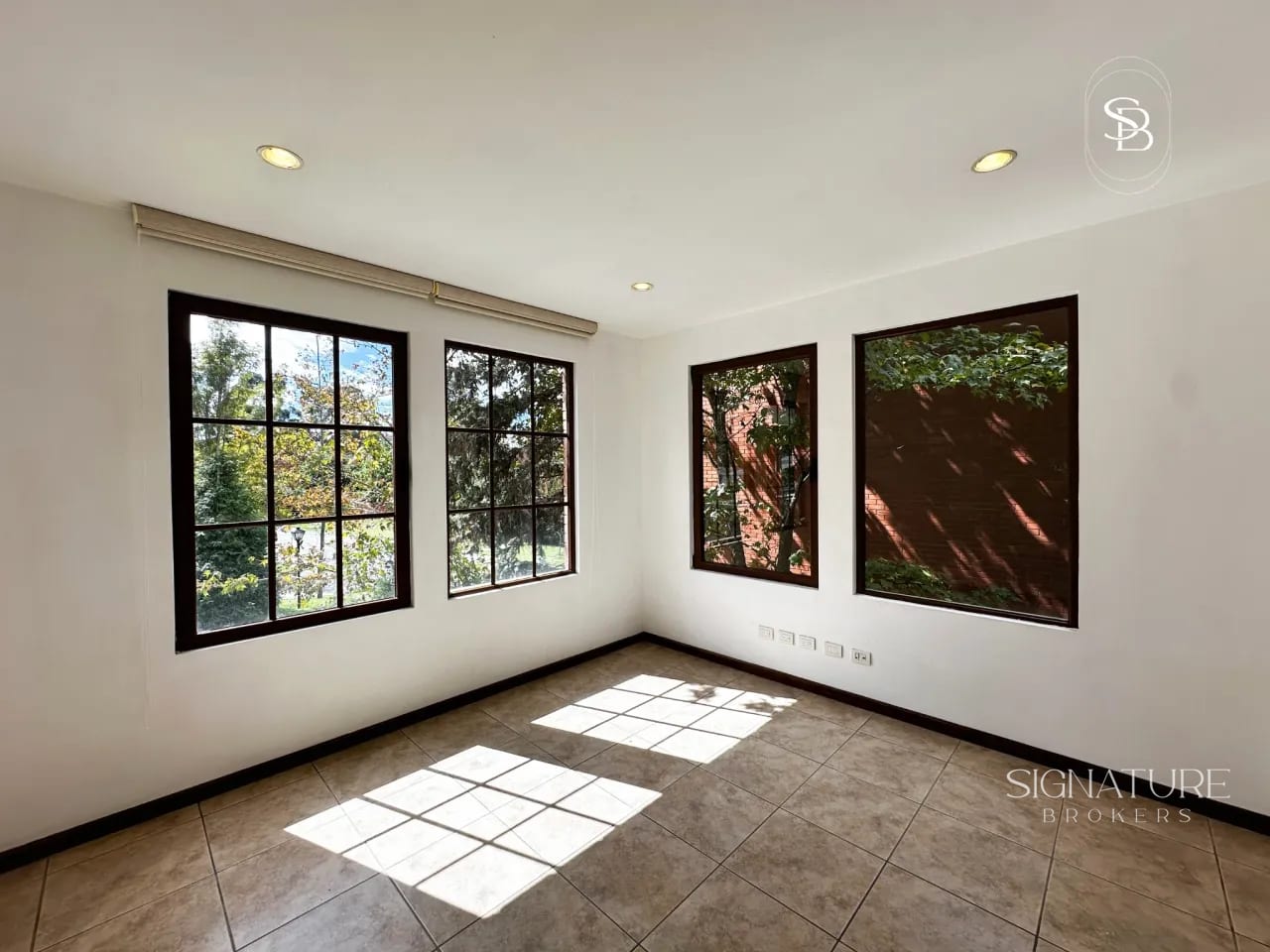 Casa en Venta - Puerta Grande, Km 14 CES — Casa en Venta en Puerta Grande, Carretera a El Salvador, Guatemala, Ciudad — foto 3 de 13