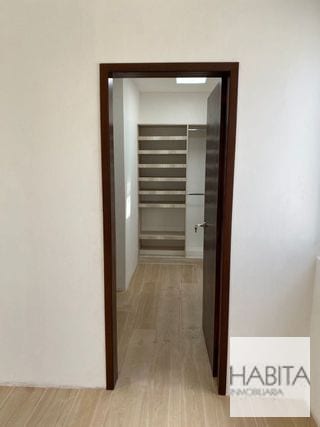 Casa en Renta en La Fontana — Casa en Venta en Carretera a El Salvador, Guatemala, Ciudad — miniatura 9 de 13