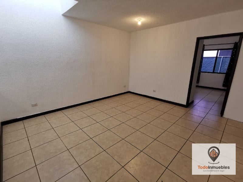 Casa en Venta en Portal de San Isidro 3 — Casa en Venta en Portal de San Isidro III, Zona 16, Guatemala, Ciudad — foto 4 de 13