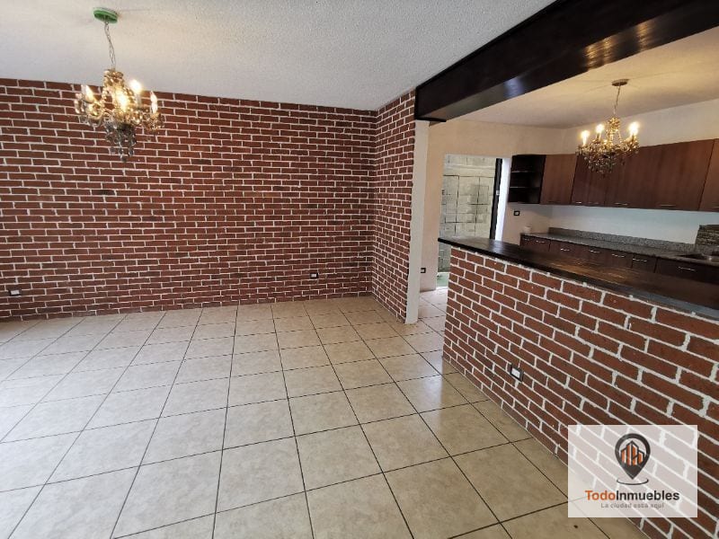 Casa en Venta en Portal de San Isidro 3 — Casa en Venta en Portal de San Isidro III, Zona 16, Guatemala, Ciudad — foto 3 de 13