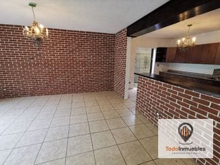Casa en Venta en Portal de San Isidro 3 — Casa en Venta en Portal de San Isidro III, Zona 16, Guatemala, Ciudad — miniatura 3 de 13