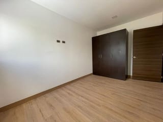 MODERNA CASA EN VENTA | ZONA 15, Colonia La Isla — Casa en Venta en El Maestro II, Zona 15, Guatemala, Ciudad — miniatura 3 de 17