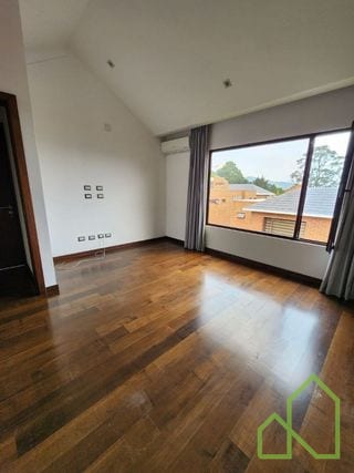 Casa en Venta a 5 minutos de Pradera zona 10 — Casa en Venta en Santa Catarina Pinula, Guatemala, Ciudad — miniatura 10 de 15