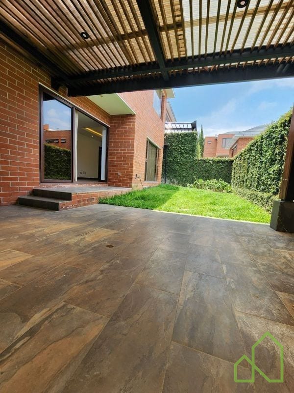 Casa en Venta a 5 minutos de Pradera zona 10 — Casa en Venta en Santa Catarina Pinula, Guatemala, Ciudad — foto 8 de 15