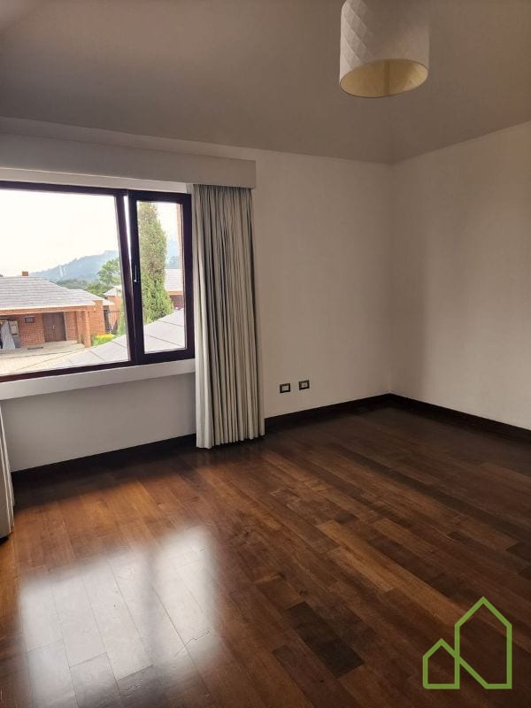 Casa en Venta a 5 minutos de Pradera zona 10 — Casa en Venta en Santa Catarina Pinula, Guatemala, Ciudad — foto 13 de 15