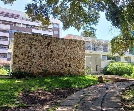 CASA AMPLIA CON 20 PARQUEOS ZONA 15 — Casa en Alquiler en Zona 15, Guatemala, Ciudad — foto 3 de 3