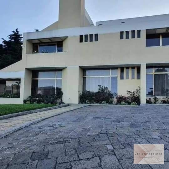 HERMOSA CASA CON JARDÍN AMPLIO — Casa en Venta en Fraijanes, Carretera a El Salvador, Guatemala, Ciudad — foto 1 de 9