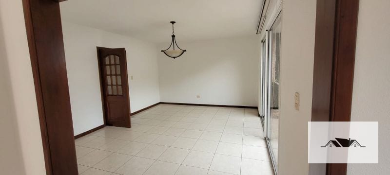 EN RENTA CASA ZONA 14 LA CAÑADA 325 mts2 — Casa en Alquiler en La Cañada, Zona 14, Guatemala, Ciudad — foto 16 de 17