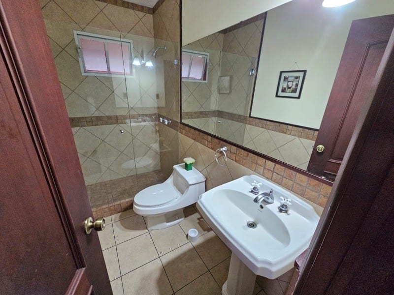 SAN LAZARO CASA EN RENTA ZONA 15 — Casa en Alquiler en San Lázaro, Zona 15, Guatemala, Ciudad — foto 14 de 17