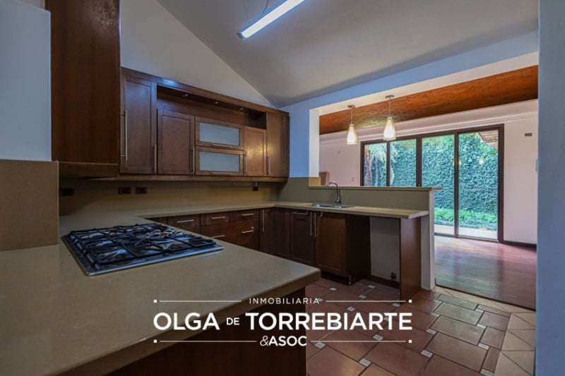 Casa en Condominio Santa María de los Pinos — Casa en Venta en Carretera a El Salvador, Guatemala, Ciudad — foto 9 de 17