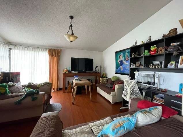 Residencia en venta, dentro de condominio en Bvld Tulam Tzu — Casa en Venta en Zona 4 Mixco, Guatemala, Ciudad — foto 8 de 11