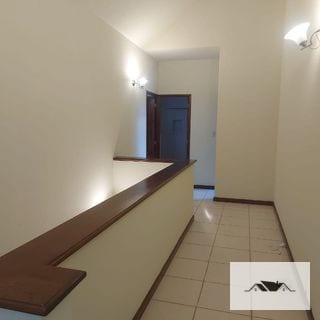 En Renta Hermosa Casa Zona 10  Condominio Reina Sofia — Casa en Alquiler en Zona 10, Guatemala, Ciudad — miniatura 6 de 10