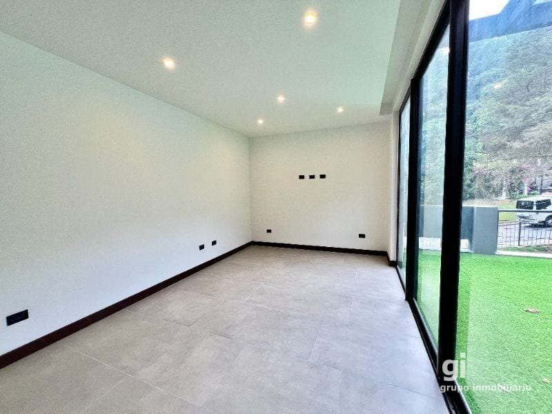Hermosa Casa en Venta en San Miguel Buenavista — Casa en Venta en Santa Catarina Pinula, Guatemala, Ciudad — foto 8 de 17