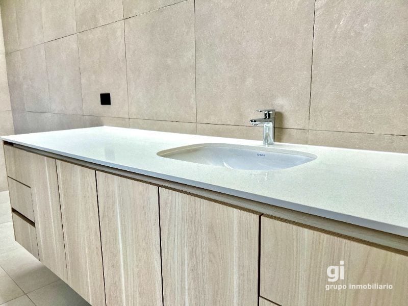 Hermosa Casa en Venta en San Miguel Buenavista — Casa en Venta en Santa Catarina Pinula, Guatemala, Ciudad — foto 2 de 17
