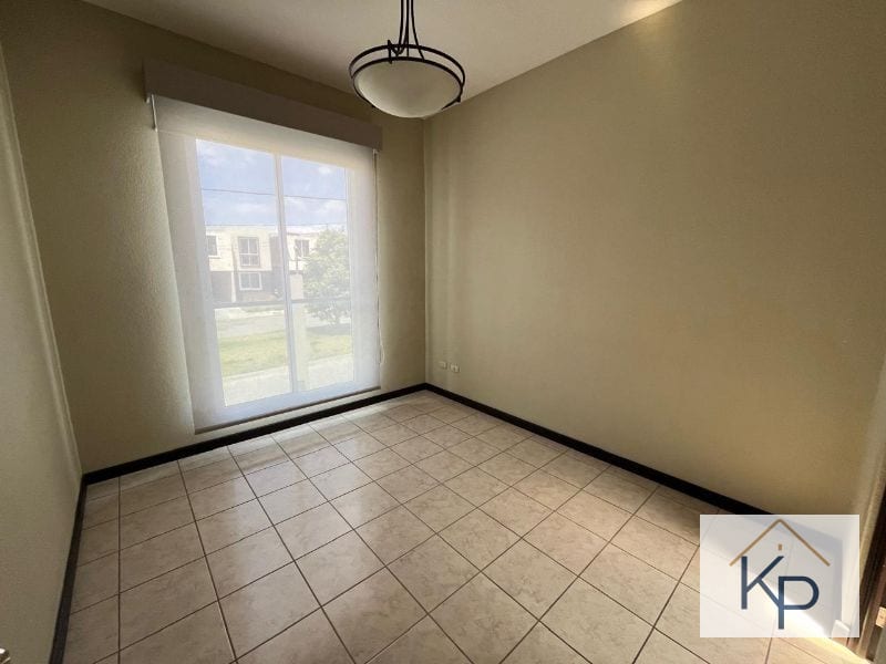 Bonita casa en venta carretera a san José Pinula — Casa en Venta en Carretera a El Salvador, Guatemala, Ciudad — foto 9 de 16