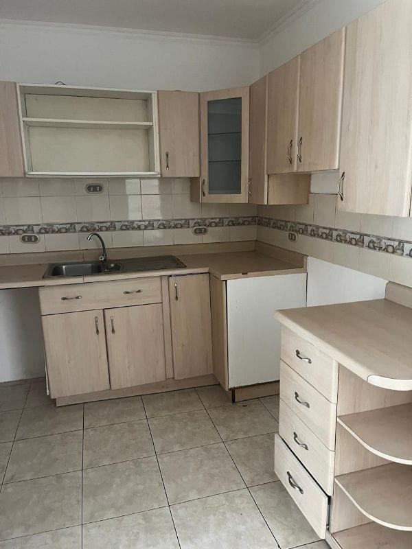 TOWNHOUSE EN VENTA VILLAS DEL PINAR I CAES — Casa en Venta en Carretera a El Salvador, Guatemala, Ciudad — foto 3 de 12