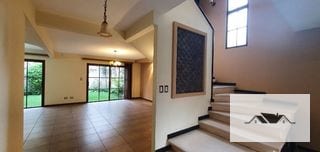 En Venta Casa Zona 16, Villas Suiza — Casa en Venta en Zona 16, Guatemala, Ciudad — miniatura 3 de 16