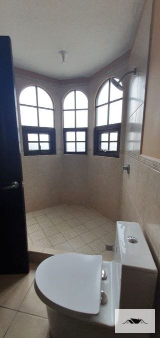 En Venta Casa Zona 16, Villas Suiza — Casa en Venta en Zona 16, Guatemala, Ciudad — miniatura 9 de 16