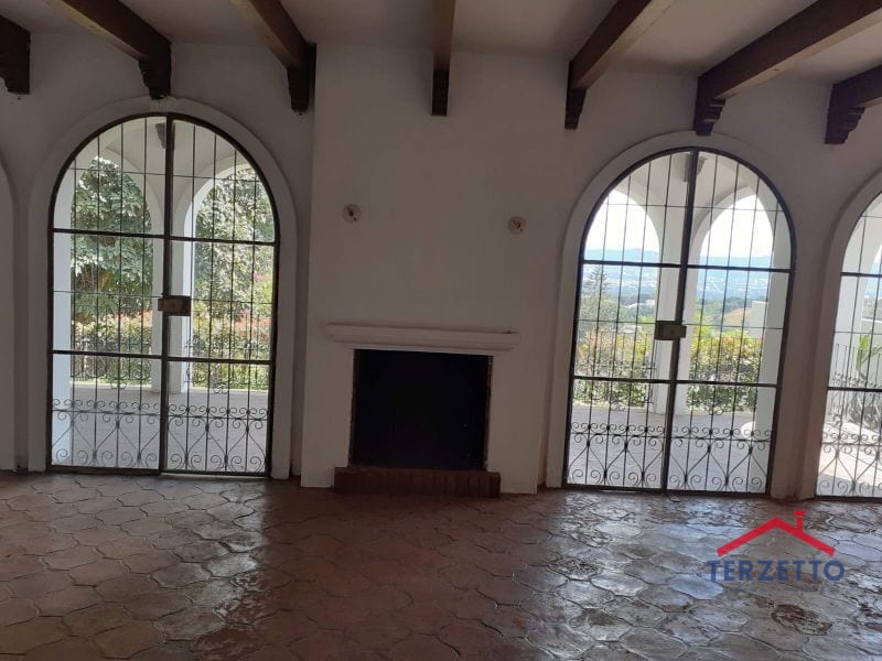Km 18.5 Calzada Roosevelt — Casa en Venta en Zona 11, Guatemala, Ciudad — foto 2 de 15