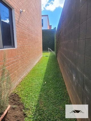 EN RENTA AMPLIA CASA ZONA 16 CONDOMINIO PORTALES DE SAN ISIDRO — Casa en Alquiler en Portal de San Isidro III, Zona 16, Guatemala, Ciudad — miniatura 5 de 16