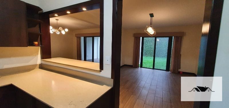EN RENTA AMPLIA CASA ZONA 16 CONDOMINIO PORTALES DE SAN ISIDRO — Casa en Alquiler en Portal de San Isidro III, Zona 16, Guatemala, Ciudad — foto 15 de 16