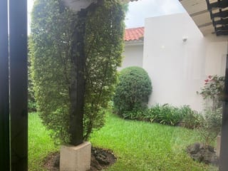 PRECIOSA CASA EN LAZOS DE FRAIJANES — Casa en Alquiler en Lazos de Fraijanes, Carretera a El Salvador, Guatemala, Ciudad — miniatura 5 de 16