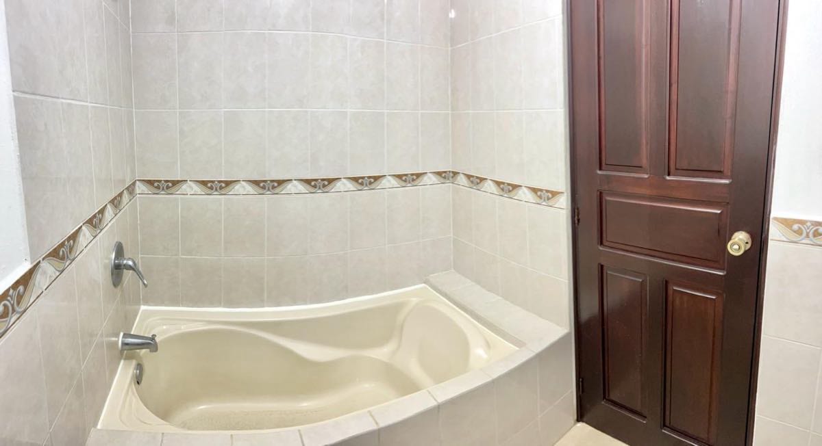 CASA VENTA SANTA MÓNICA — Casa en Venta en Santa Monica II, Carretera a El Salvador, Guatemala, Ciudad — foto 8 de 10