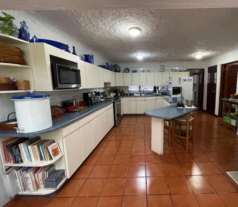 CASA EN VENTA CAES KM 15.5 CONDOMINIO ALHAMBRA 400 Mts2, 3 DORMITORIOS — Casa en Venta en Carretera a El Salvador, Guatemala, Ciudad — foto 5 de 14