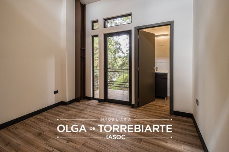 Casa en Residencias San Antonio — Casa en Venta en San Antonio, Carretera a El Salvador, Guatemala, Ciudad — foto 4 de 17