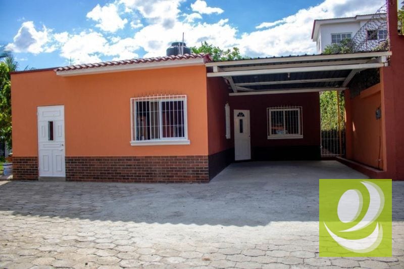 ATENCIÓN INVERSIONISTA VENTO 5 CASAS CON AMPLIO TERRENO EN CHIQUIMULA CENTRO — Casa en Venta en Chiquimula, Chiquimula — foto 3 de 12
