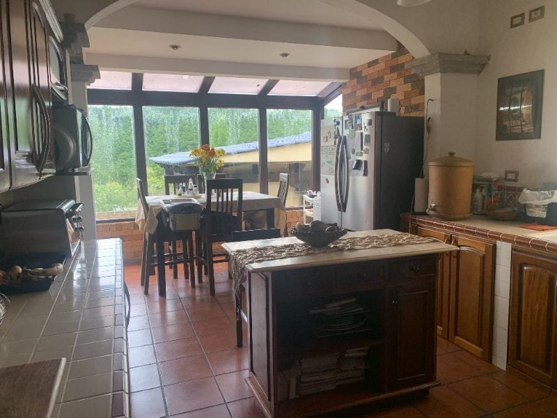 LA FORESTA HERMOSA CASA CON ESTILO ANTIGÙEÑO — Casa en Venta en La Foresta, Carretera a El Salvador, Guatemala, Ciudad — foto 17 de 17