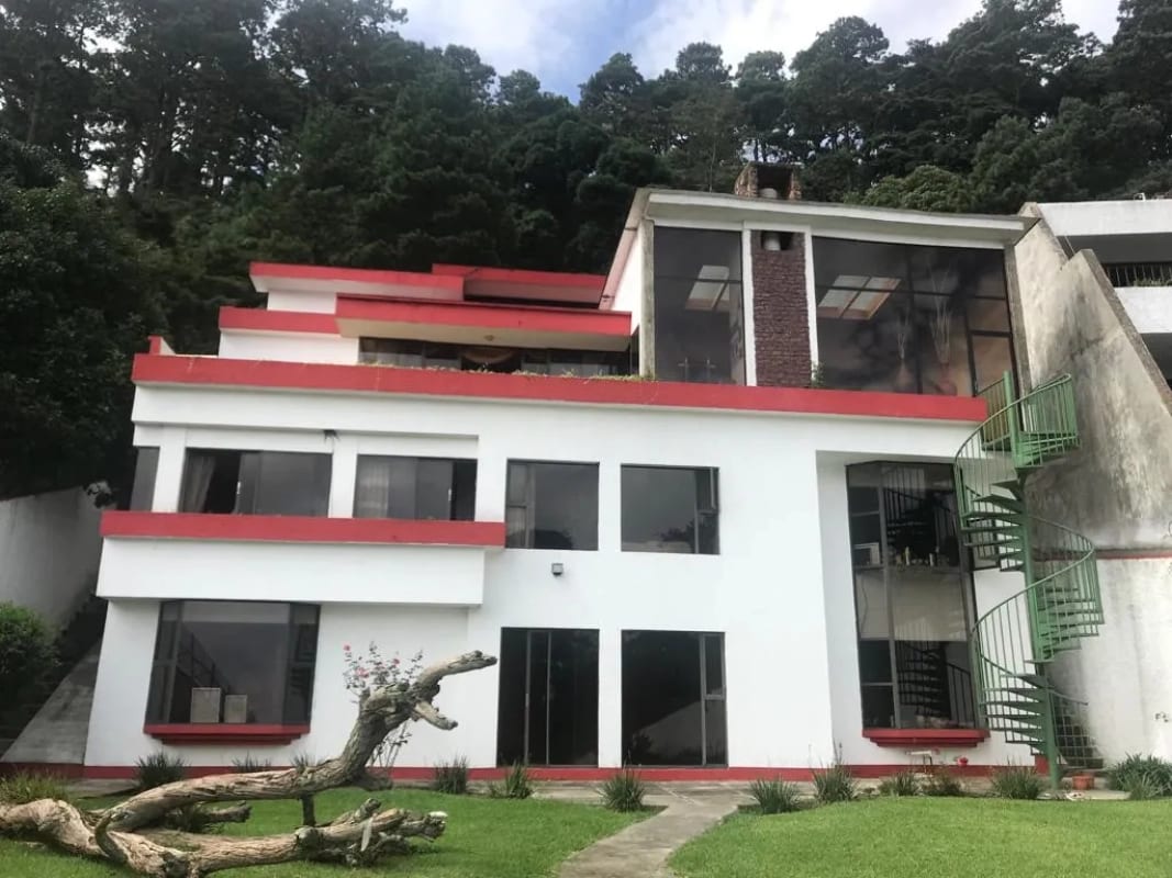 Casa en venta en MONTEBELLO km 10.5 — Casa en Venta en Montebello I, Carretera a El Salvador, Guatemala, Ciudad — foto 1 de 17