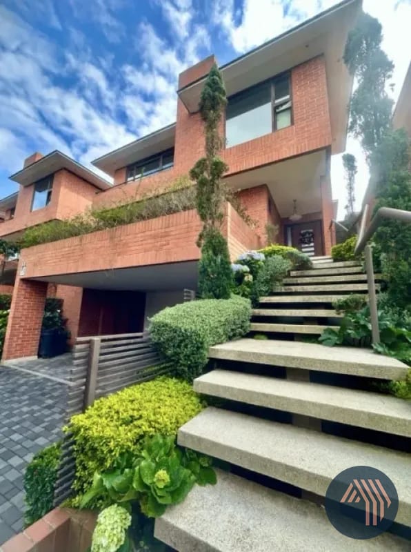 VENTA DE HERMOSA CASA - RES. CONCEPCIÓN, KM 15 CES — Casa en Venta en Condominio Dalias-Residencias Concepción., Carretera a El Salvador, Guatemala, Ciudad — foto 2 de 12