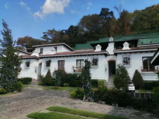 ALQUILER CASA AMUEBLADA A POCOS PASOS DEL CASCO DE ANTIGUA — Casa en Alquiler en Antigua, Sacatepéquez — miniatura 1 de 15