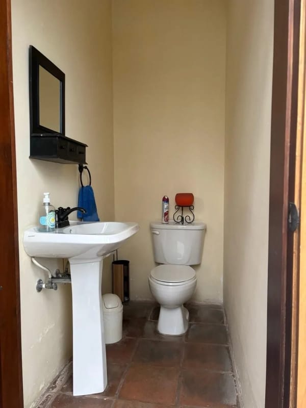 ALQUILER CASA AMUEBLADA A POCOS PASOS DEL CASCO DE ANTIGUA — Casa en Alquiler en Antigua, Sacatepéquez — foto 4 de 15