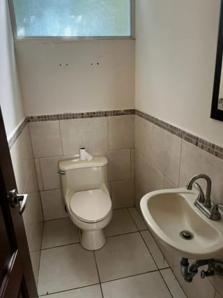CASA EN VENTA ARRAZOLA PANORAMA, CARRETERA A EL SALVADOR — Casa en Venta en Carretera a El Salvador, Guatemala, Ciudad — miniatura 8 de 17