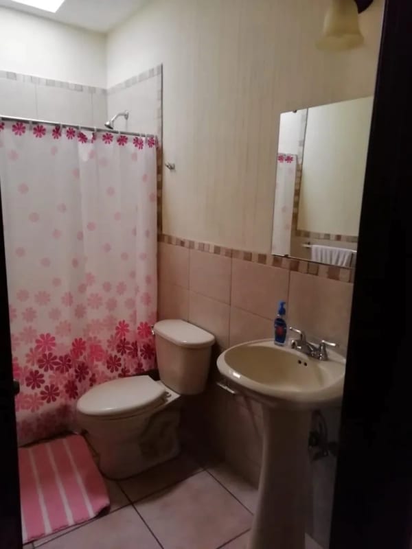 PRECIOSA CASA EN VENTA CARRETERA A EL SALVADOR KM22.7 — Casa en Venta en Villas Campestre II, Carretera a El Salvador, Guatemala, Ciudad — foto 7 de 13