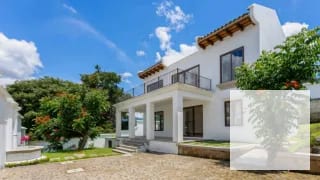 Casa con amplio jardín para estrenar en VENTA -Antigua Guatemala — Casa en Venta en Antigua, Sacatepéquez — miniatura 8 de 9