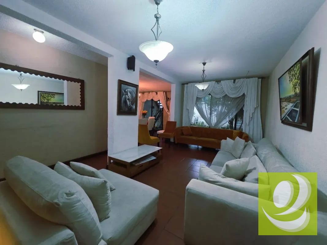 VENDO CASA EN SAN CRISTOBAL SECTOR B4 ZONA 8 MIXCO — Casa en Venta en Richmond, Zona 8 Mixco, Guatemala, Ciudad — foto 8 de 9