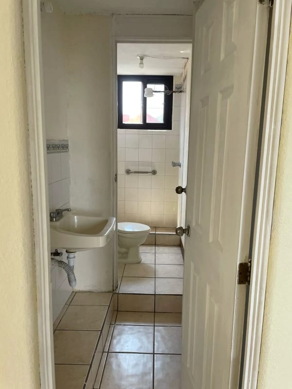 CASA EN VENTA En CASA GRANDE Km. 10 RUTA AL ATLANTICO — Casa en Venta en Carretera al Atlántico, Guatemala, Ciudad — foto 4 de 17