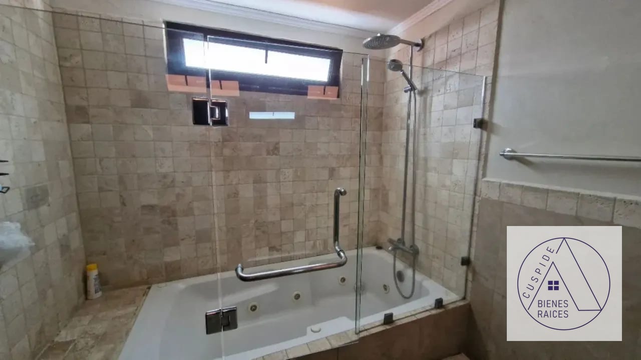 Zona 15 La Hondonada se vende casa grande — Casa en Venta en Zona 15, Guatemala, Ciudad — foto 7 de 10