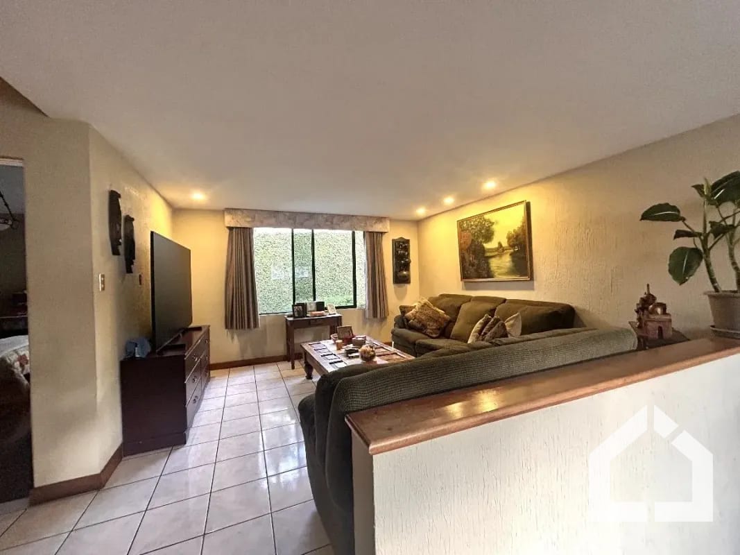 Casa en venta, Condominio La Laguna, Colonia Santa Rosalía, CAES — Casa en Venta en Santa Rosalia La Laguna, Carretera a El Salvador, Guatemala, Ciudad — foto 13 de 17