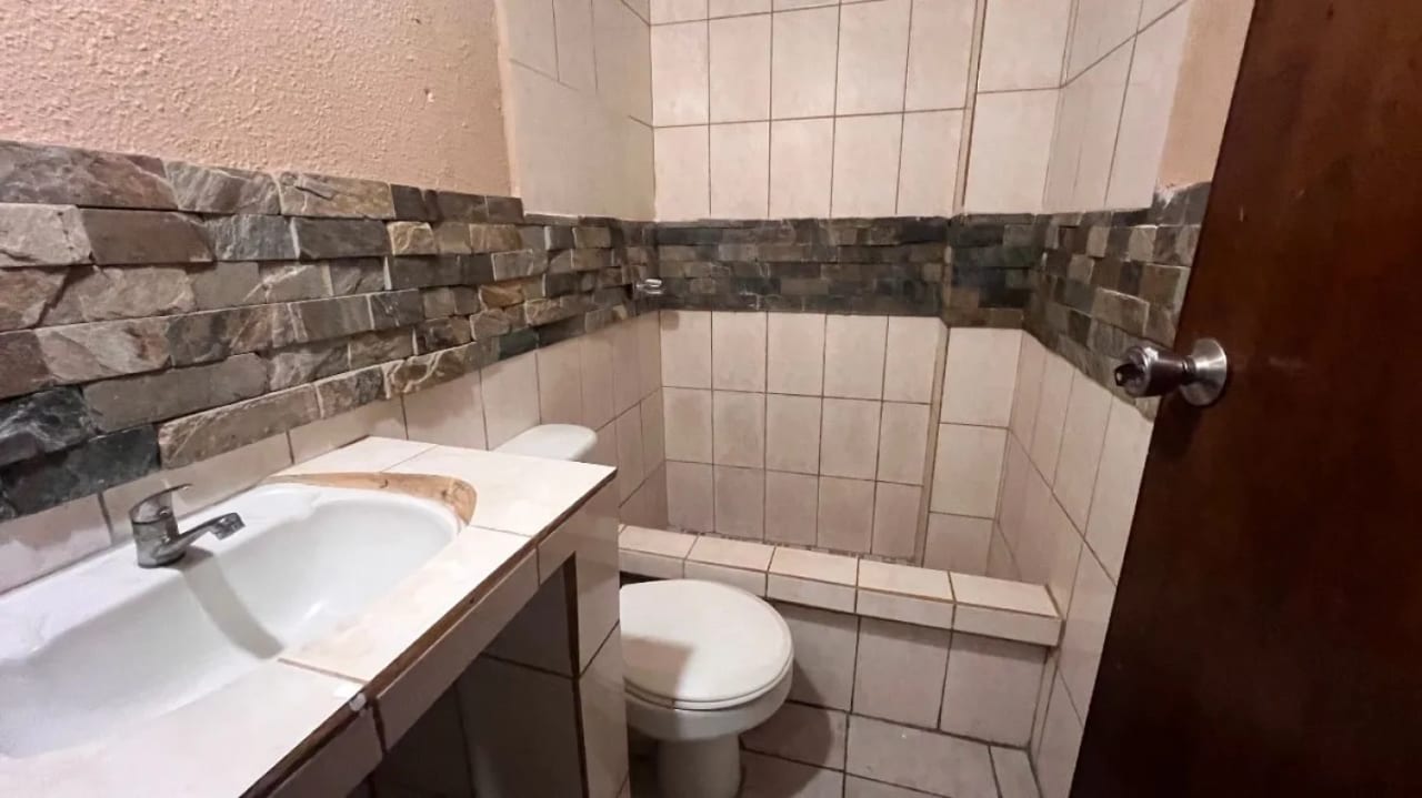 CASA EN VENTA EN PINARES DEL NORTE — Casa en Venta en Zona 17, Guatemala, Ciudad — foto 9 de 16