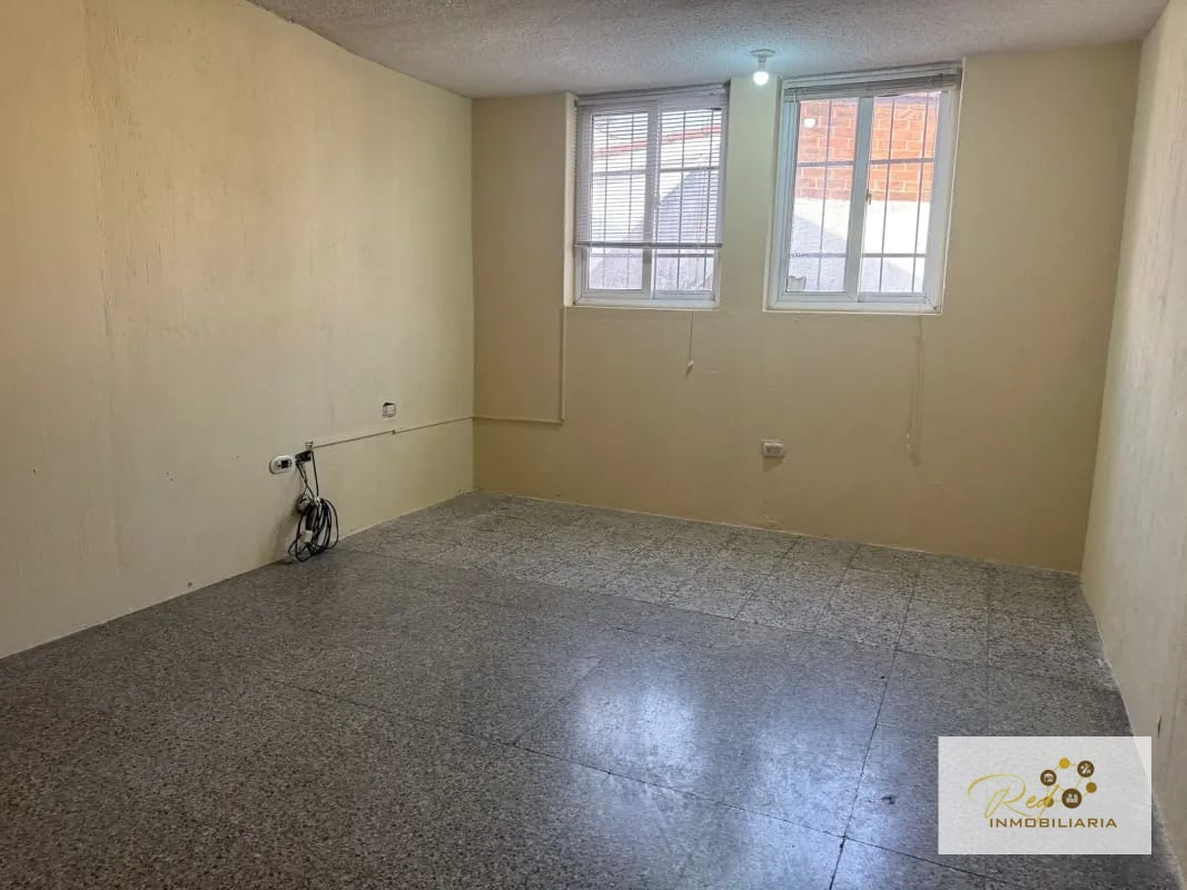 VENTA DE CASA EN SAN JORGE ZONA 11 — Casa en Venta en San Jorge, Zona 11, Guatemala, Ciudad — foto 3 de 16