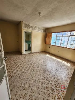 Renta de amplia casa ideal para oficina — Casa en Alquiler en Ciudad Nueva, Zona 2, Guatemala, Ciudad — miniatura 7 de 16