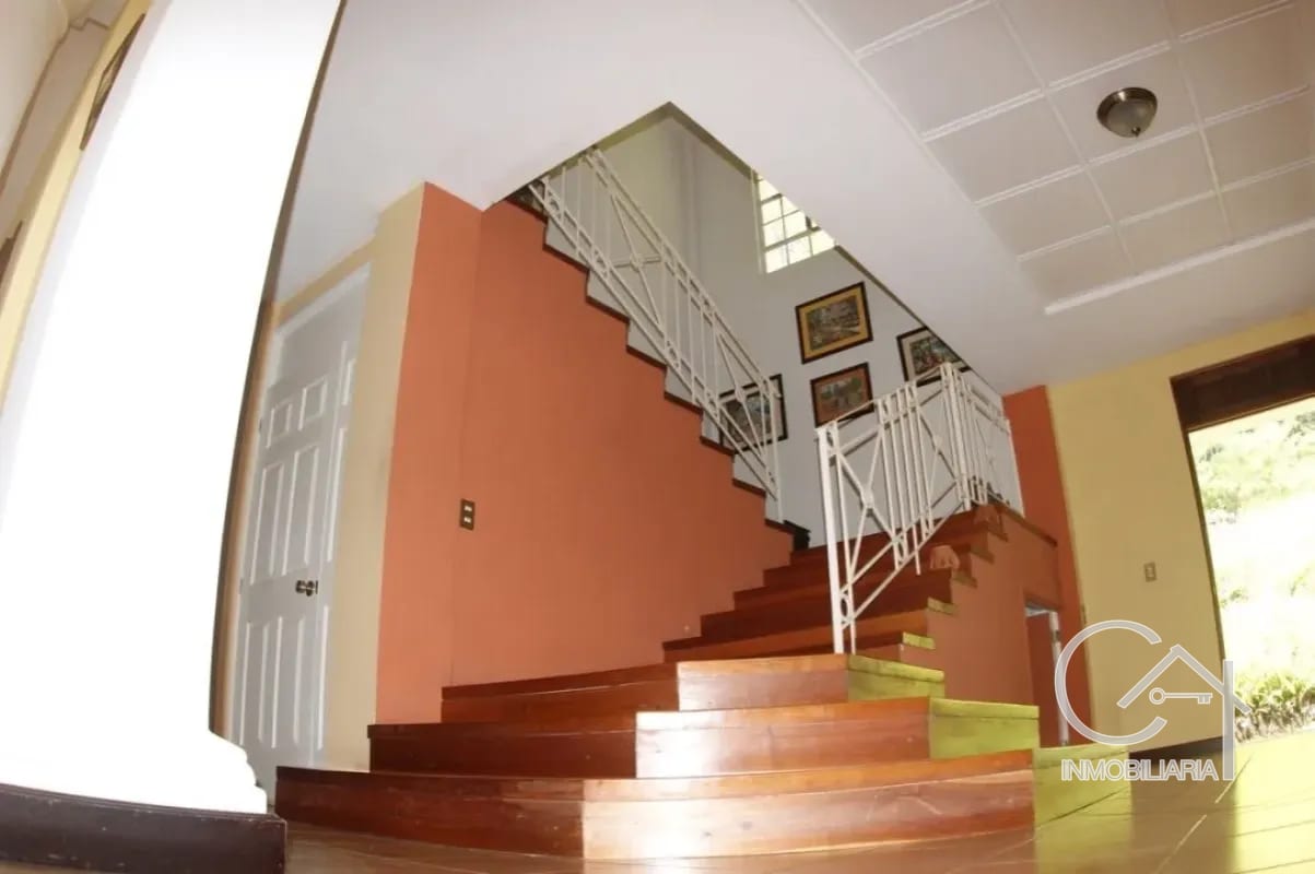 Casa en Venta - Tronco 2 EL ENCINAL Zona 7 Mixco — Casa en Venta en El Encinal, Zona 7 Mixco, Guatemala, Ciudad — foto 8 de 15