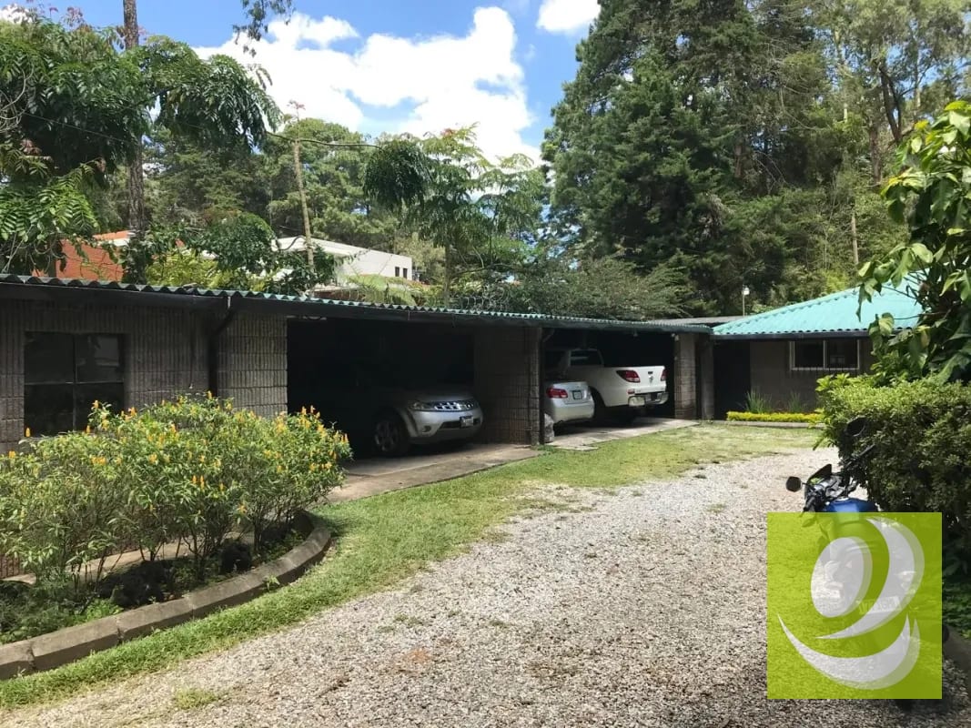 CASA EN VENTA, ZONA 16 CERCA EMBAJADA AMERICANA — Casa en Venta en Zona 16, Guatemala, Ciudad — foto 1 de 17